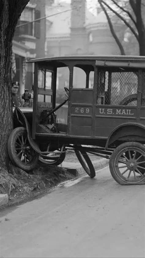 10 Potret Kecelakaan Mobil Di Era 1930 An Apa Itu Seatbelt Dan Airbag