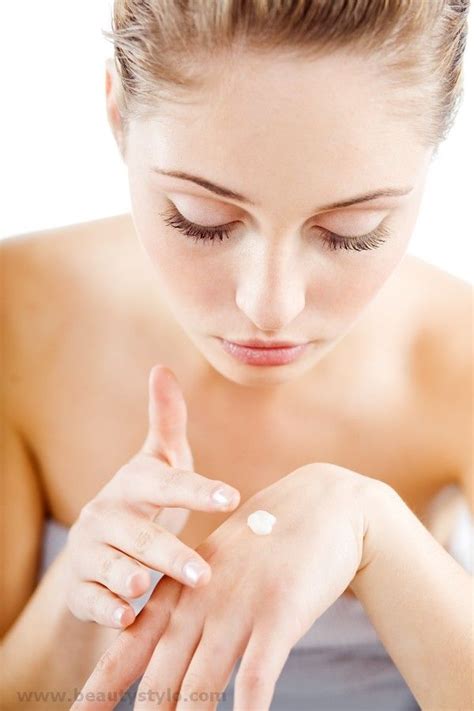 In The Winter We All Have Some More Suffer From Beauty Tips For Dry Skin Than Usual Natural