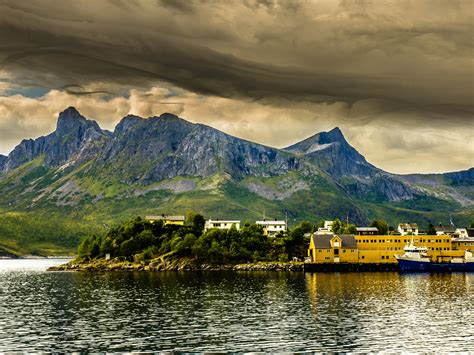 Wallpaper Norway Mountains Boat Houses Sea Village 2880x1800 Hd