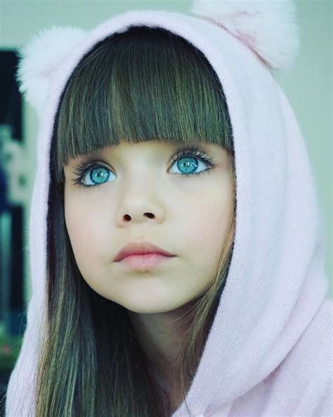 Anna Knyazeva Crianças Bonitas Garota Mais Bonita Do Mundo Meninos