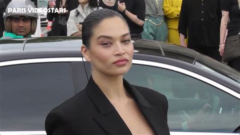 Shanina Shaik Paris 22 June 2022 Paris Fashion Week Show Givenchy