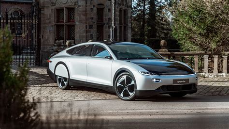 Charge less and drive 725 km while only using 83 wh/km. Lightyear One (2021) | EV Charge
