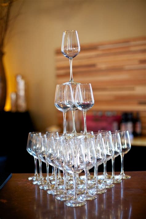 Wine Glass Display For Wedding Bar Wedding Guest Seating Chart Photography By Jen And Jody