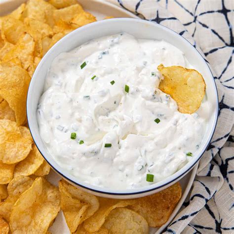 Sour Cream And Chive Dip Easy Chip Dip Cup Of Zest