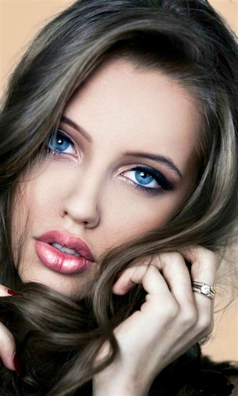 Beautiful Women Blue Eyes Wallpapers
