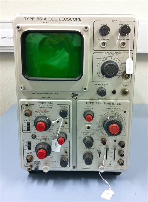 Oscilloscope Type 561A - Physics Museum - The University of Queensland