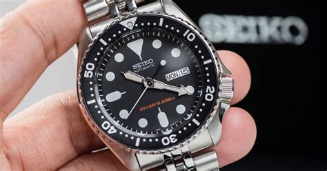 Top 15 Best Seiko Dive Watches In 2022 [200 300m]