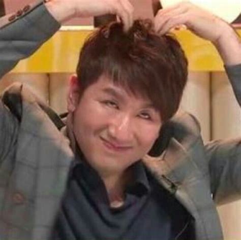 This time, army targeted bang si hyuk's icon featured in the hybe promotional video. HAPPY BIRTHDAY BANG SIHYUK PD-NIM! | K-Pop Amino