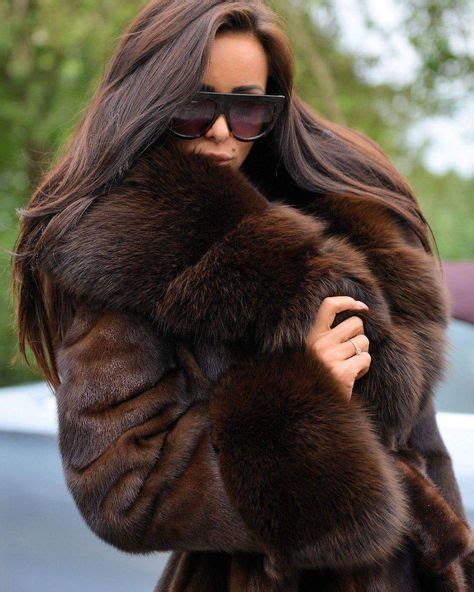 pin by jack daszkiewicz on beaiutiful woman fur coat mink fur coat mink fur