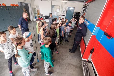 Ailinger Grundschüler besuchen Feuerwehr