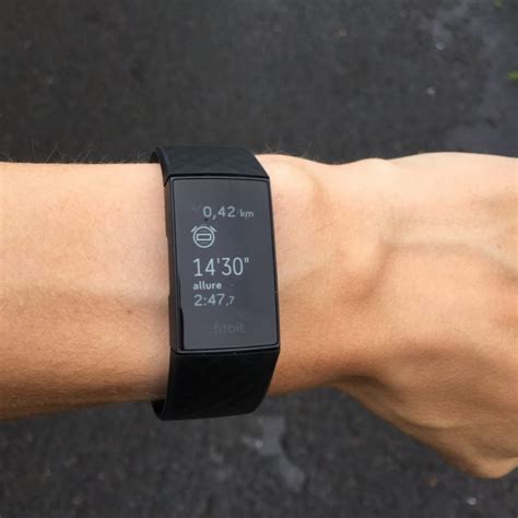Test Fitbit Charge 4 : plus complet que jamais avec GPS ...