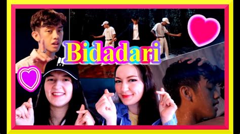 Please download one of our supported browsers. ISMAIL IZZANI - BIDADARI MV REACTION - YouTube
