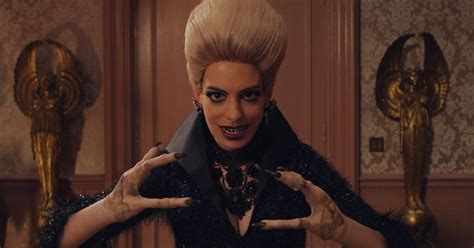 In 1960s alabama, an orphaned young boy staying with his grandmother at a hotel, stumbles across a conference of witches and gets transformed into a mouse by the grand high witch. The Witches Star Anne Hathaway Apologises After Her ...