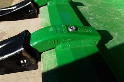Bucket Tooth Bar For Sub Compact Tractors In 2020 Sub Compact