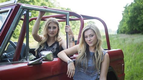 maddie and tae album maddie and tae start here album review rolling stone country stars