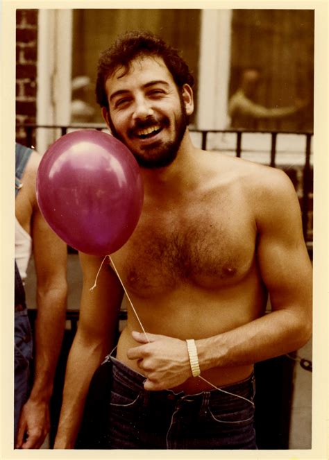 Rare Photos Show What Gay Pride Looked Like In The 1970s Time