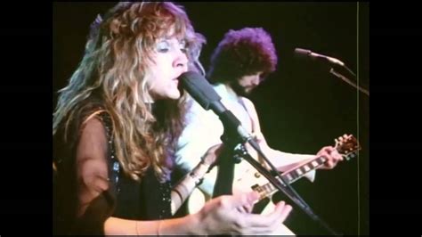 Edge of seventeenstevie nicks • crystal visions.the very best of stevie nicks. "Dreams" Fleetwood Mac & Stevie Nicks (Live HD) - YouTube