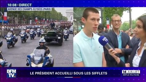14 Juillet Emmanuel Macron Hué Au Début De Son Passage Sur Les Champs Élysées Les Maîtres Du