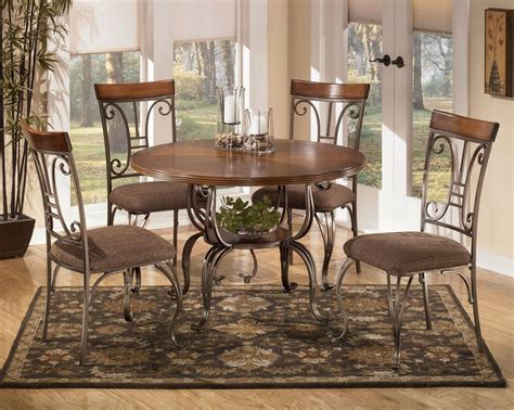Love This Dinette Set In Wood And Wrought Iron For You Kitchen Round