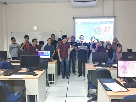With experience and sometimes further training, occupational health and safety officers may become auditors, who inspect a workplace's level of compliance with health and safety standards. Template resume mudah & cantik guna PowerPoint - FSTM KUIS