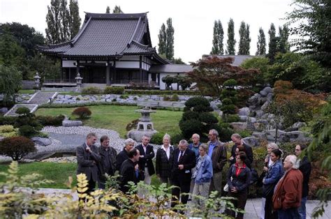 Bei gutem wetter ist der japanische garten ein beliebtes ausflugsziel für jung und alt. Japanischer Garten Düsseldorf : Japanologie Studieren Fast ...