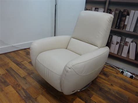 Natuzzi italia is the world's best known furniture brand, designing sofas, chairs, tables, beds and more to create. Natuzzi Genny swivel recliner chair in beautiful leather ...