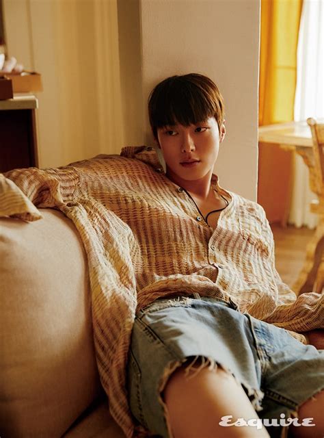 Born again is a reincarnation mystery melodrama that depicts the fate and resurrection of three men and women intertwined in two lives. Jang Ki Yong & Lee Soo Hyuk Bahas Soal Kerjasamanya di ...