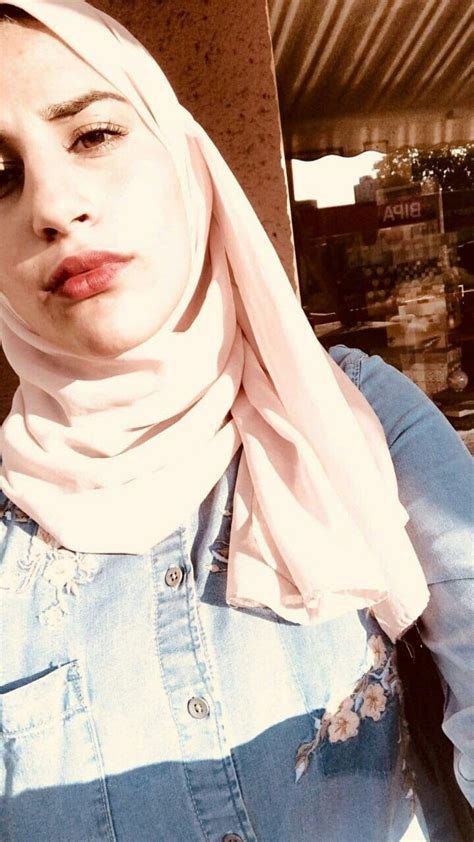 مصريه محجبه فاجره خبره تعرض جسمها باغراء Girlawy جيرلاوي