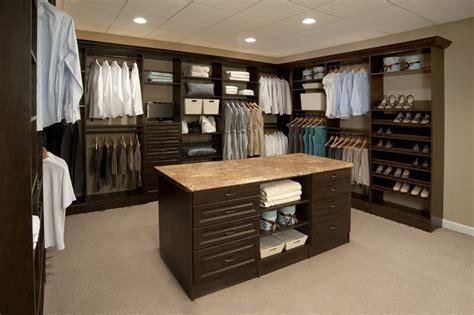 Good size for master bedroom closet image of bathroom and. Absolutely Walk In Closet Island L A R G E W K I N C O T ...