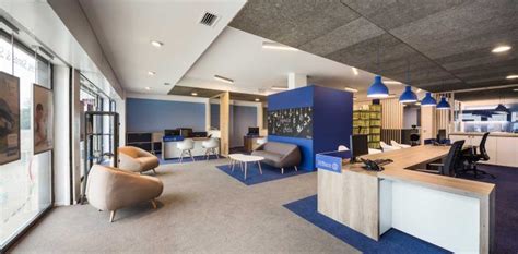 Notre équipe réinvente les espaces de travail, en phase avec les nouveaux modes d'organisation et les nouvelles. Allianz - intérieur - agence d'assurance | Design siège ...
