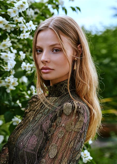 Magdalena Frackowiak Embraces Chic Looks In Elle Poland Fashion Gone