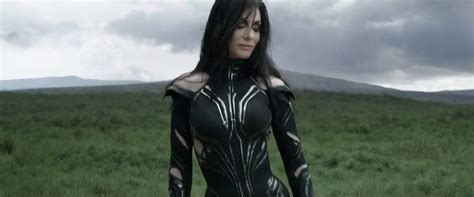 Thor: Ragnarok (2017) - Kneel