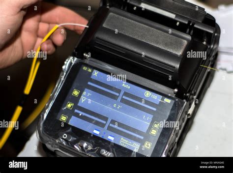 Splicing Fiber Optical Cable With Optical Fiber Fusion Splicer