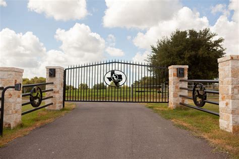 5 Custom Ranch Gates With Unique Themes Trails West Gate Company