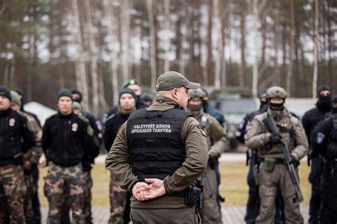 Lithuania Sends New Team Of Border Guards To Help Latvia Stop Migrants