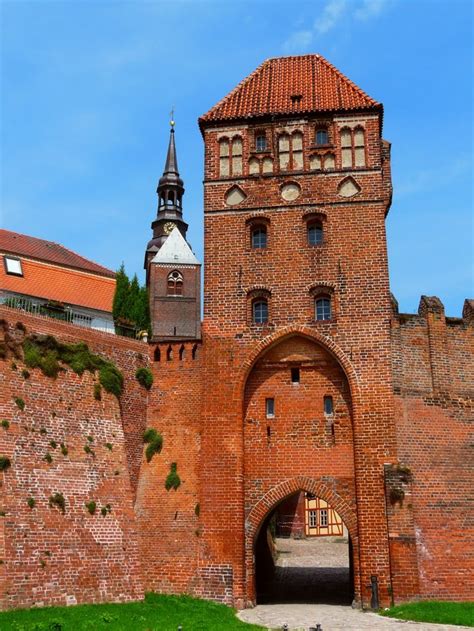Der anfang der 1990er jahre war geprägt durch häufige wechsel der landesregierungen und politische. Germany_Saxony-Anhalt_Altmark (Old Mark)_Tangermünde_city ...