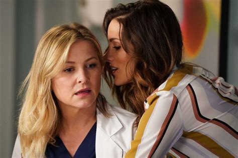 Greys Anatomy Star Jessica Capshaw On Arizonas Surprising New Love Interest