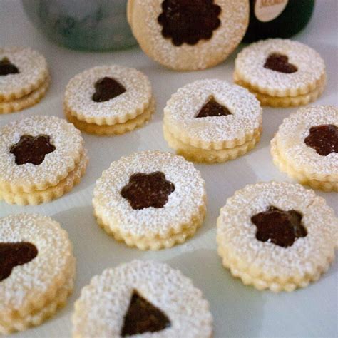Enjoy the classic american combo of peanut butter and 'jelly' in a cookie. Austrian Jam Cookies Recipe / Austrian Jam Thumbprint ...