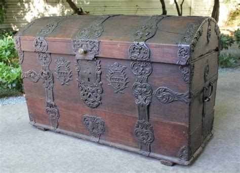 Rare 18th Century Sea Captains Chest Dated 1762 Collectors Weekly