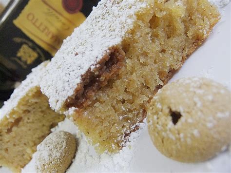 Die amarettini in einer rührschüssel mit einer schöpfkelle zerstoßen und mit aroma und orangensaft vermischen. Amarettini - Kuchen von Cha-Cha | Chefkoch.de