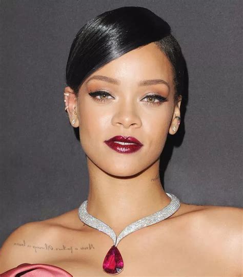 The 15 Best Rihanna Makeup Moments Makeup Game Party Makeup Eye