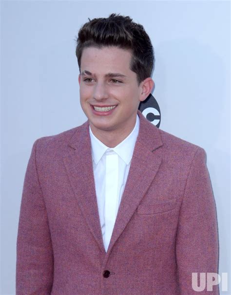 Photo Charlie Puth Attends The 43rd Annual American Music Awards In