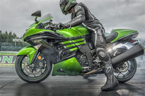 Picture submitted by anonymous user. KAWASAKI ZX-14R ABS specs - 2016, 2017, 2018 - autoevolution