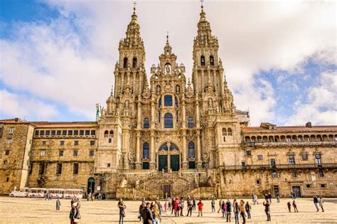 Puedes escuchar el pronóstico extendido con datos horarios en: Santiago de Compostela: 11 attraktive Sehenswürdigkeiten