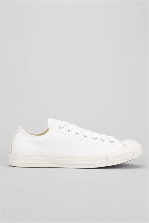 Converse Chuck Taylor All Star Leather Low Top Mens Sneaker In White
