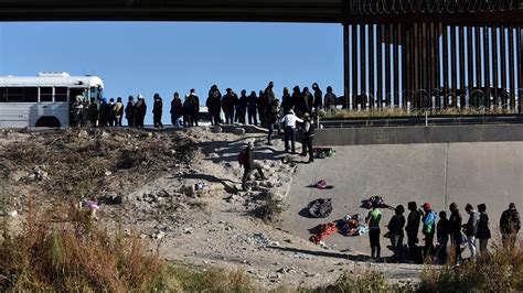 el paso declares state of emergency as us mexico border crossings surge not safe fox news