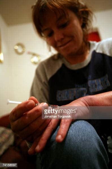 Linda In Her Bedroom Shooting Up Meth And Getting High On November News Photo Getty Images
