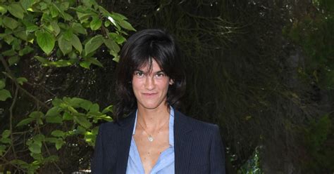 Découvrez toute la carrière de suzanne lindon. Suzanne Lindon (la fille de S.Kiberlain et V.Lindon ...