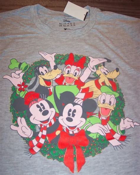 Walt Disney Christmas Mickey Mouse Donald Duck Goofy Pluto T Shirt