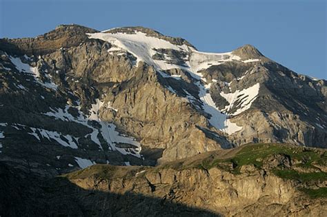 The klausenpass, connection between altdorf in canton uri and linthal in canton glarus. Clariden - Wikipedia